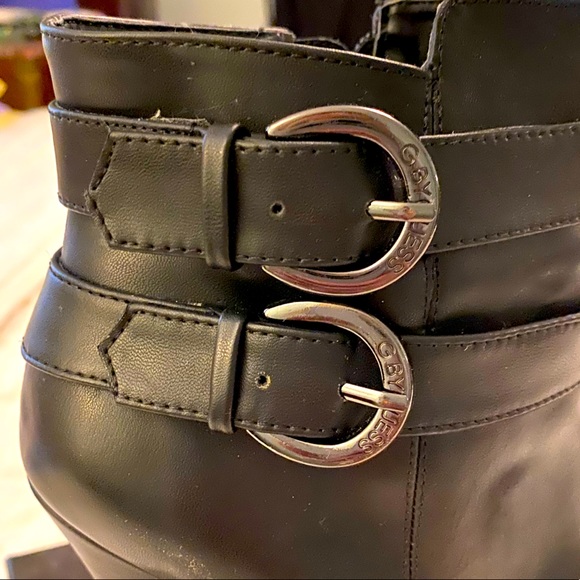 G by Guess GEMM size 8 bootie - Picture 3 of 5